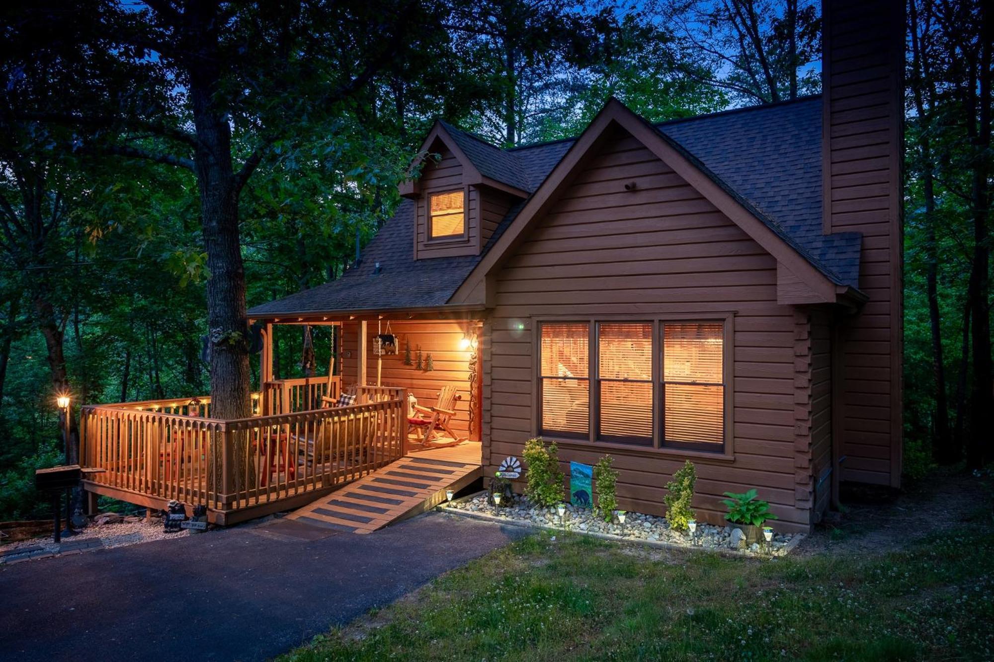 Cozy, Ada Accessible, Family Cabin With Hot Tub Sevierville Exterior foto